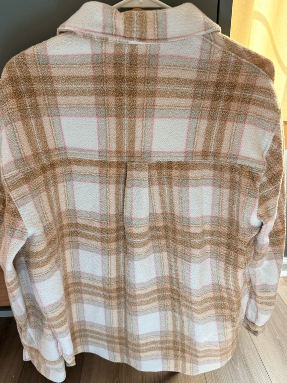 American Eagle Outfitters Cream, Tan & Pink Plaid Shacket